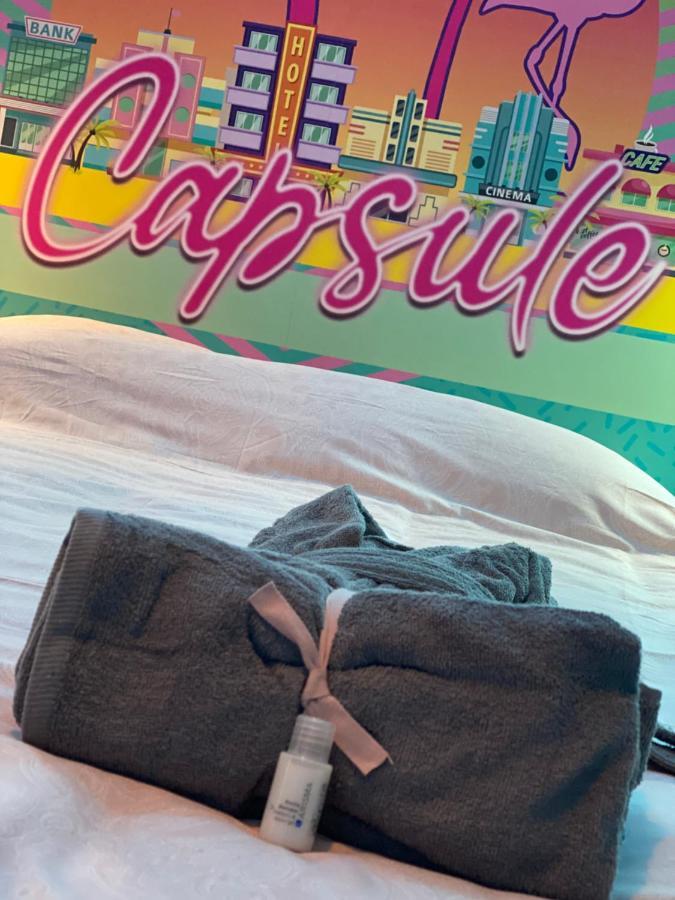 Capsule Miami Vice - Jacuzzi - Billard - Ecran Cinema & Netflix - Ping-Pong - Nintendo & Jeux- Liévin Exteriér fotografie