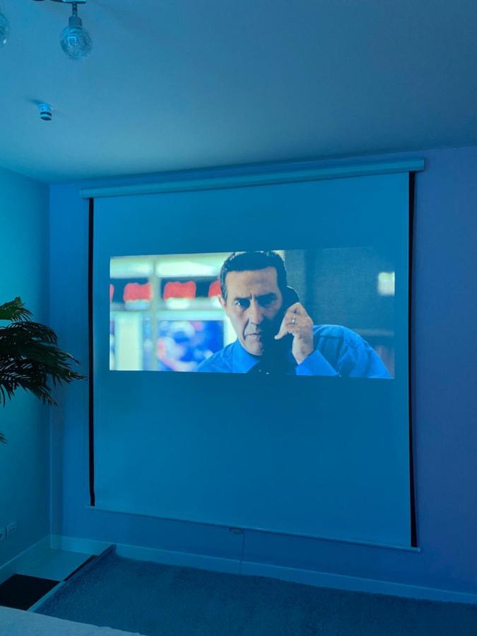 Capsule Miami Vice - Jacuzzi - Billard - Ecran Cinema & Netflix - Ping-Pong - Nintendo & Jeux- Liévin Exteriér fotografie