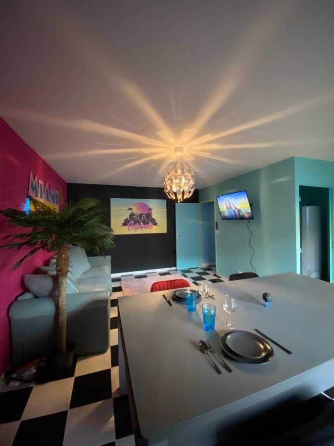 Capsule Miami Vice - Jacuzzi - Billard - Ecran Cinema & Netflix - Ping-Pong - Nintendo & Jeux- Liévin Exteriér fotografie