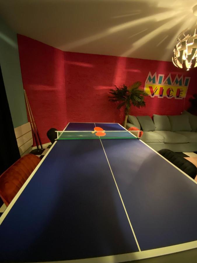 Capsule Miami Vice - Jacuzzi - Billard - Ecran Cinema & Netflix - Ping-Pong - Nintendo & Jeux- Liévin Exteriér fotografie