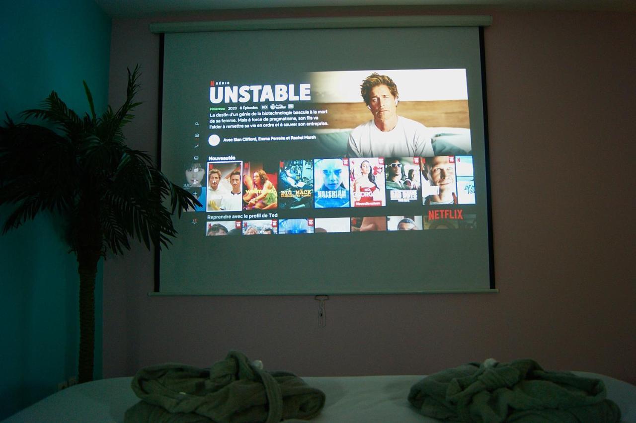 Capsule Miami Vice - Jacuzzi - Billard - Ecran Cinema & Netflix - Ping-Pong - Nintendo & Jeux- Liévin Exteriér fotografie